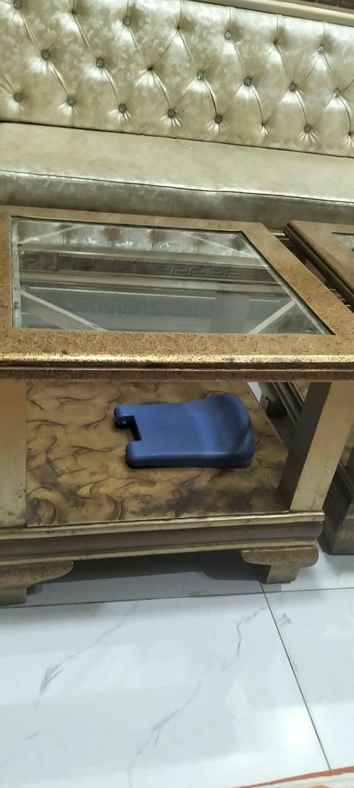 Six setter sofa set with 2 small tables and one large table. 8