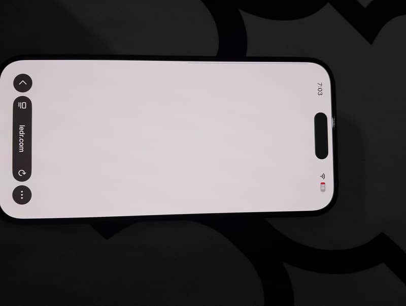 Apple iPhone 15 Pro 3