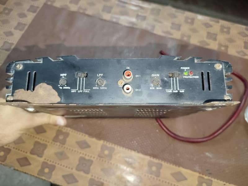 Amplifier 2 CHANNEL 3000 WATTS MAX 4
