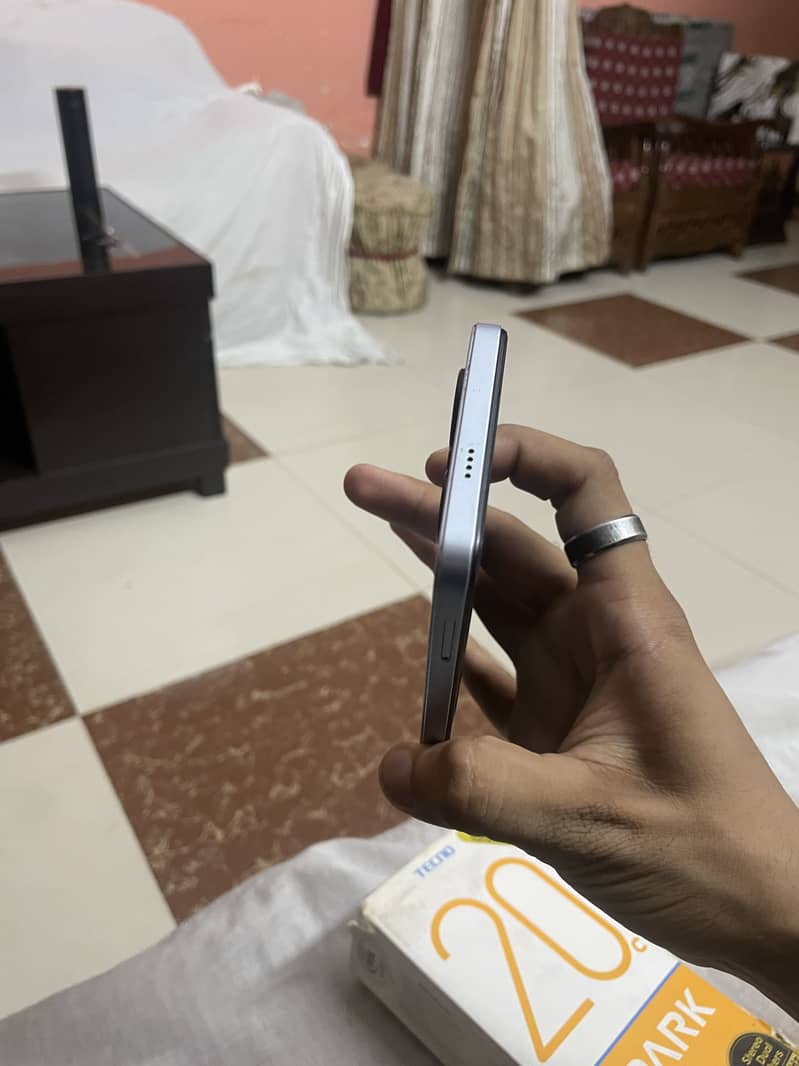 Tecno Spark 20C 4