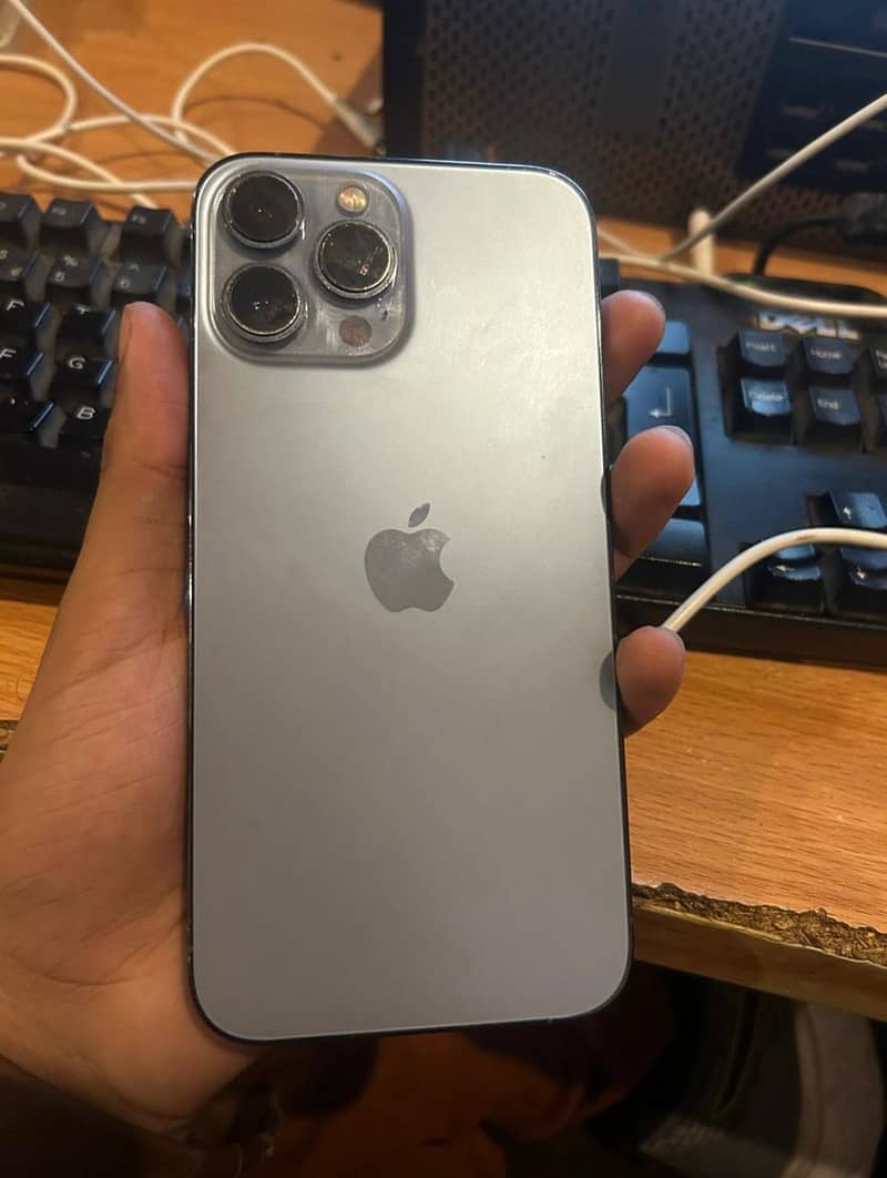 Apple iPhone 13 Pro Max 6
