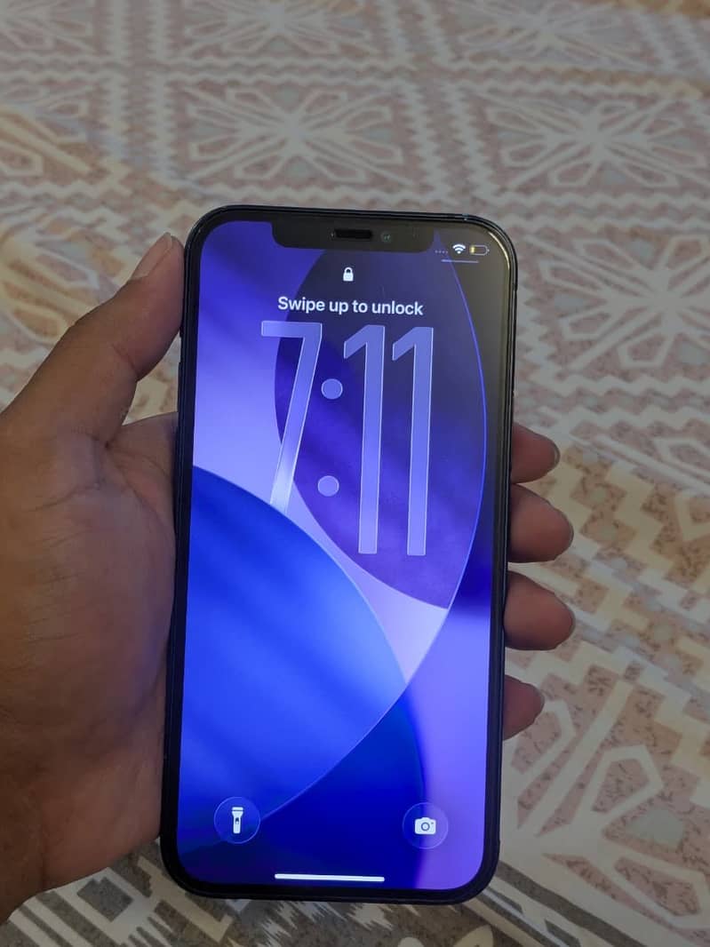 Apple iPhone 12 3