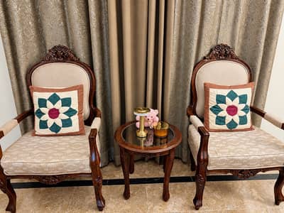 Coffee set chairs 2 arm chairs plus round table (room set)