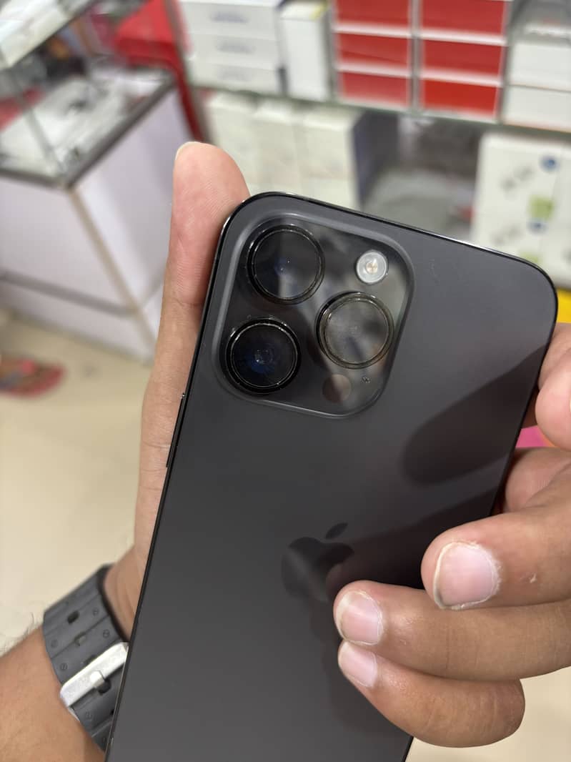 iPhone 14 Pro Max 1