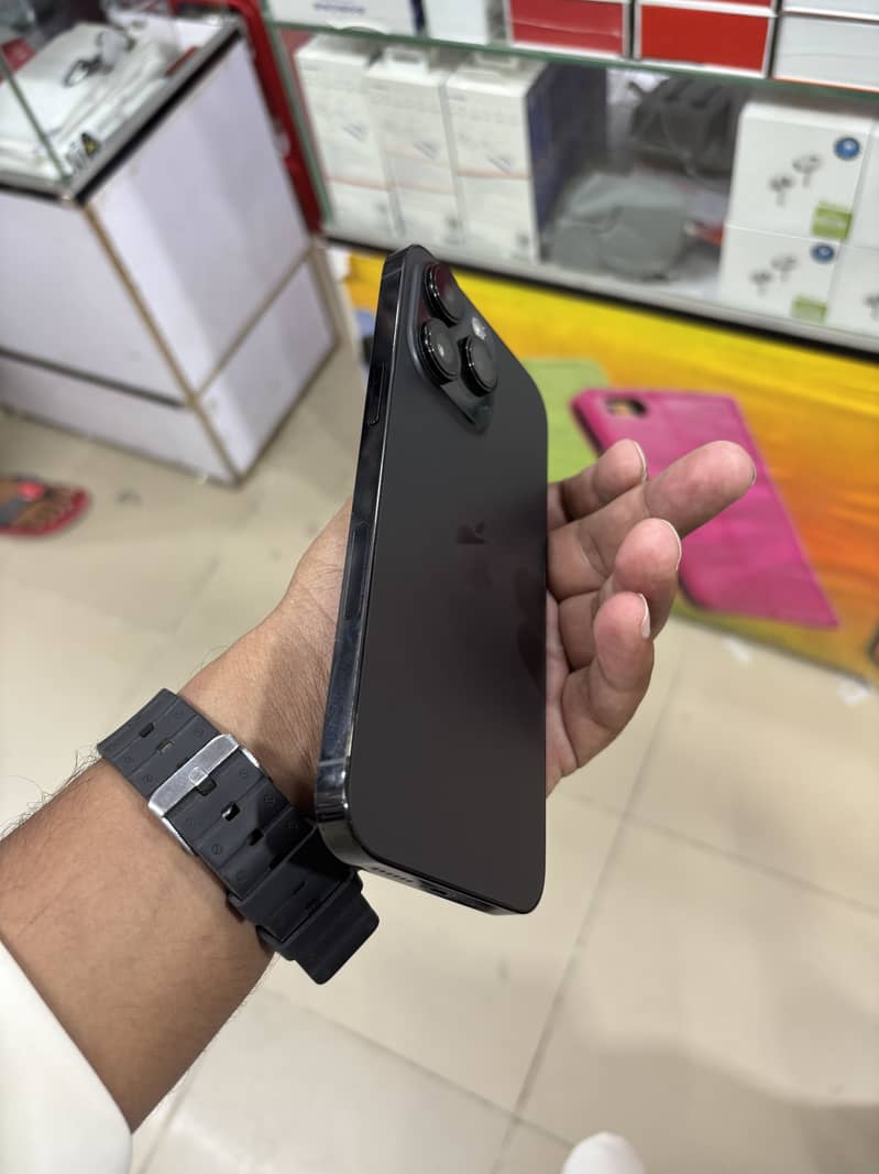 iPhone 14 Pro Max 5