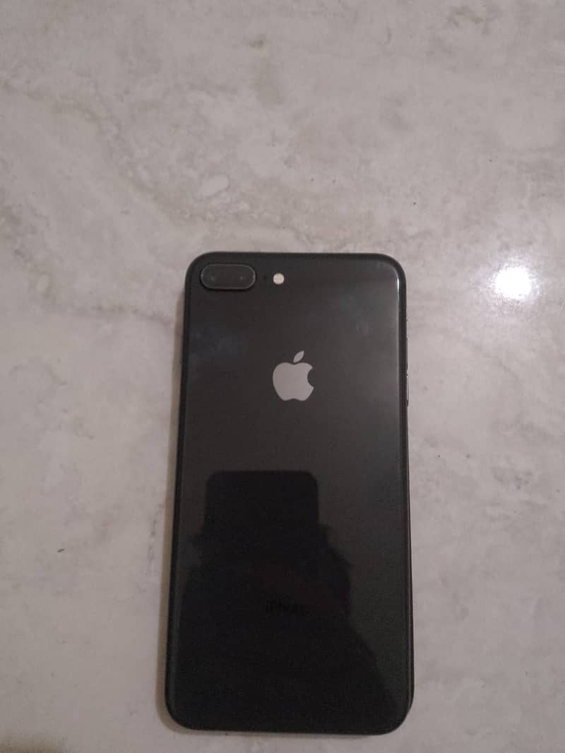 Apple iPhone 8 Plus 0