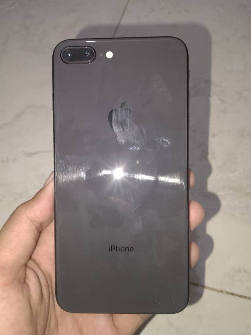 Apple iPhone 8 Plus 6