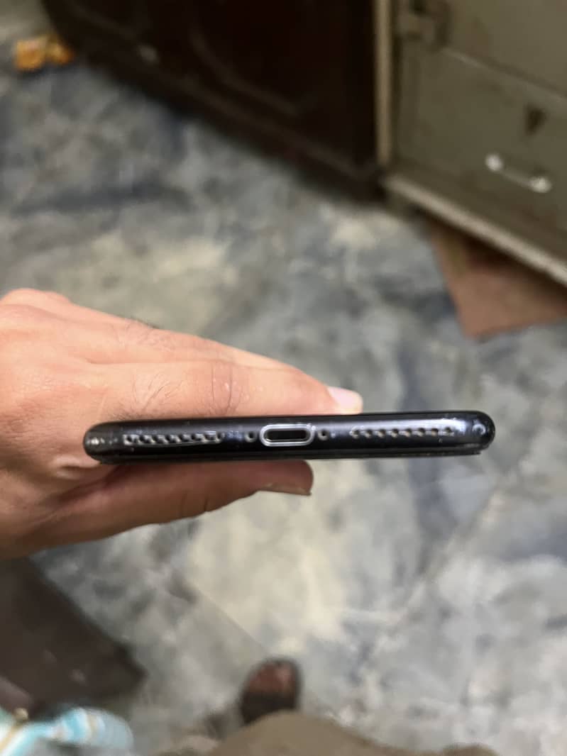 Apple iPhone 7 Plus 1