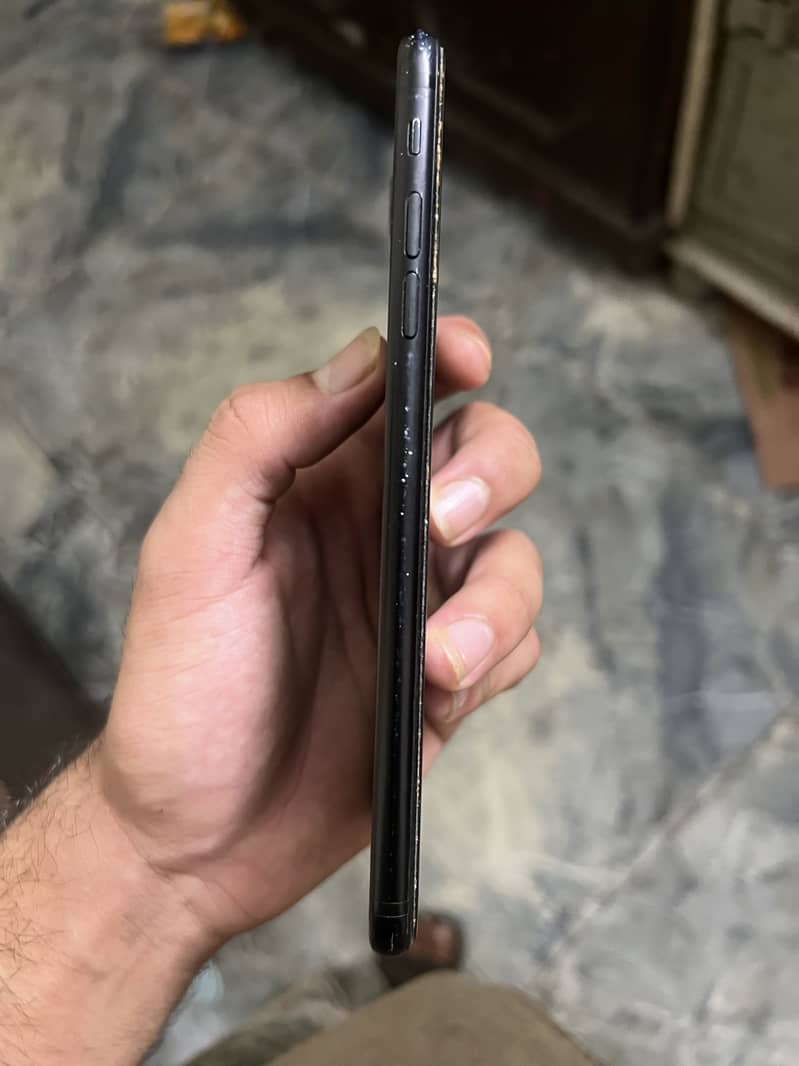 Apple iPhone 7 Plus 3