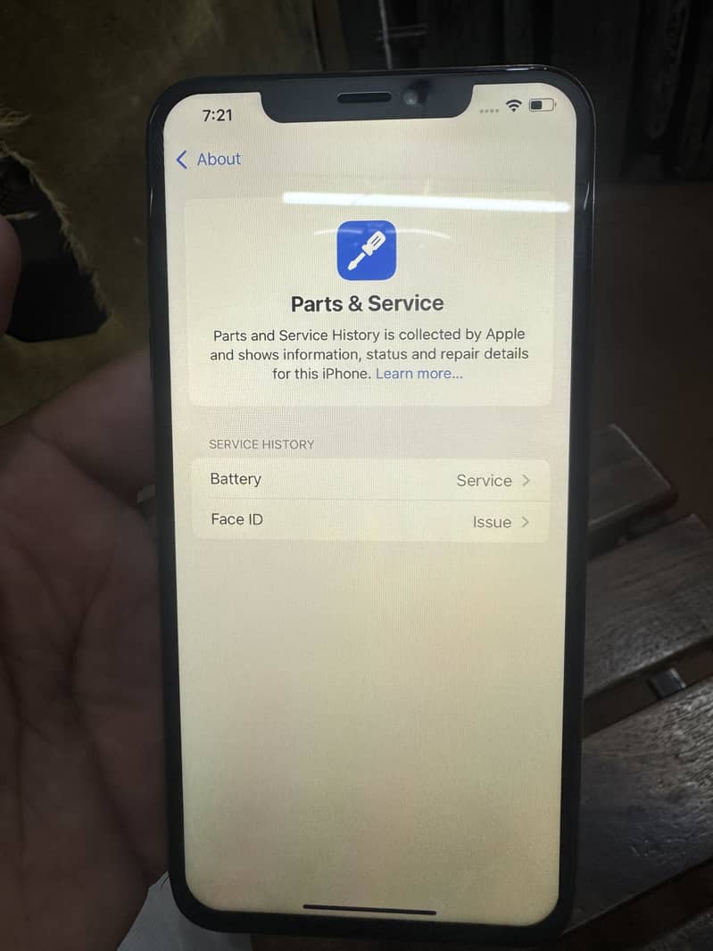 Apple iPhone XS Max 4