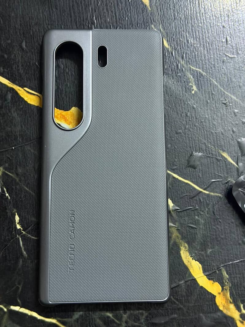Tecno CAMON 40 Pro 7