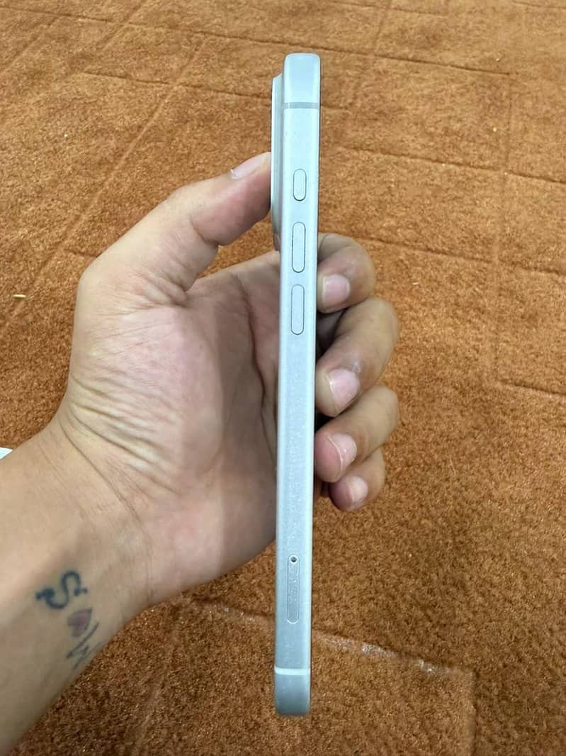 Apple iPhone 17 Pro Max 3