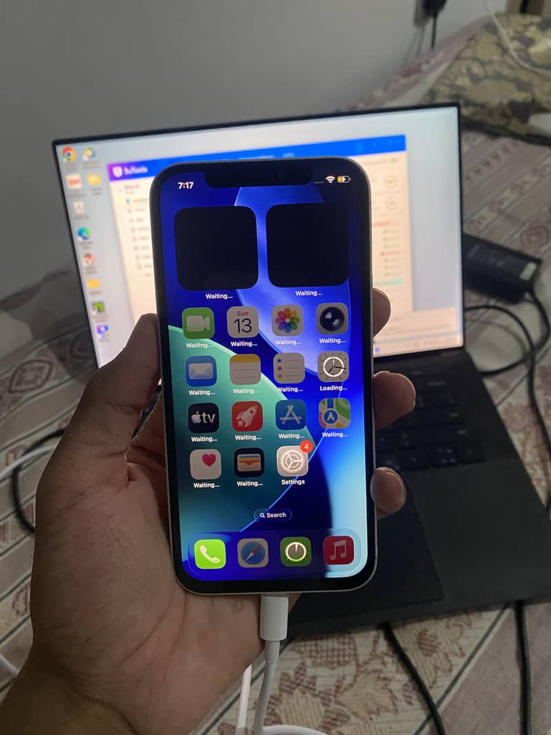 Apple iPhone 12 2