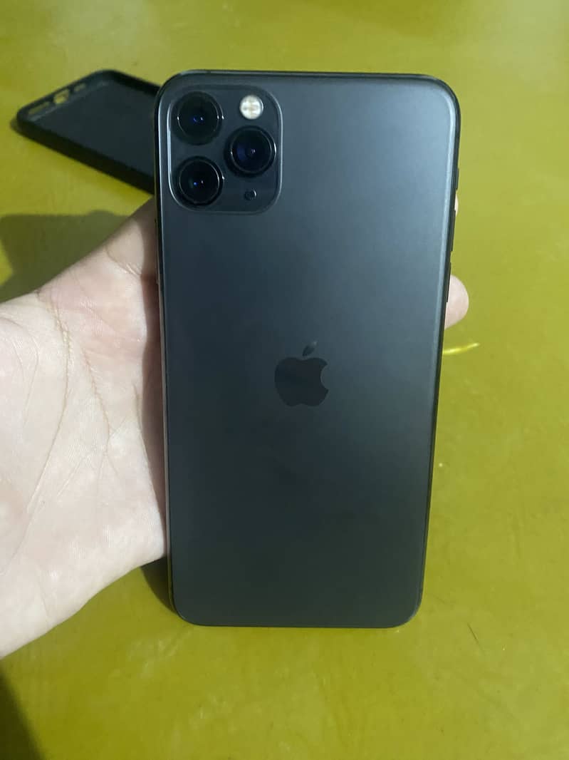 Apple iPhone 11 Pro Max 1