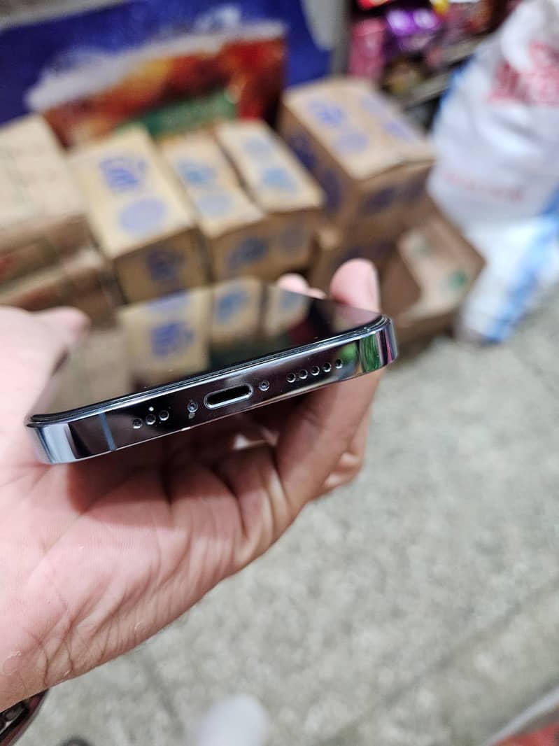 Apple iPhone 13 Pro 6
