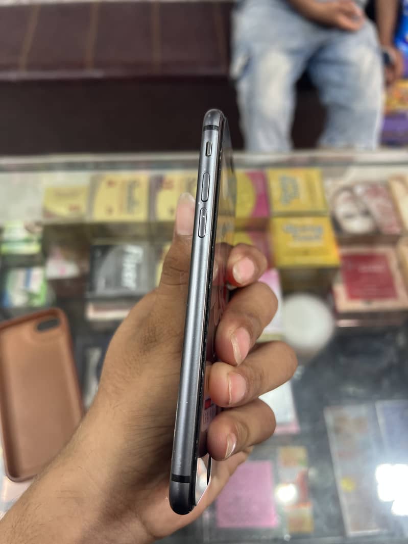 Apple iPhone 8 2