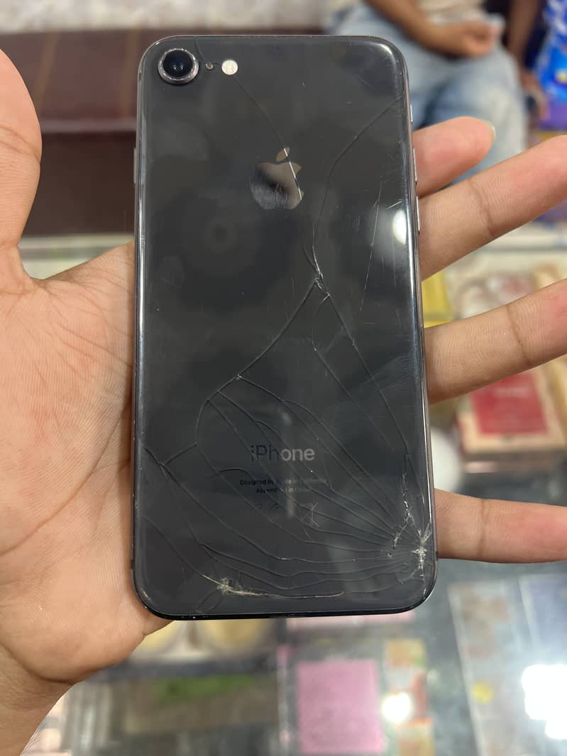 Apple iPhone 8 4