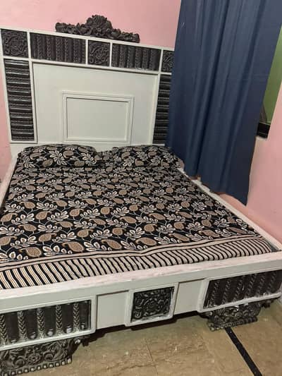 Bed without matres