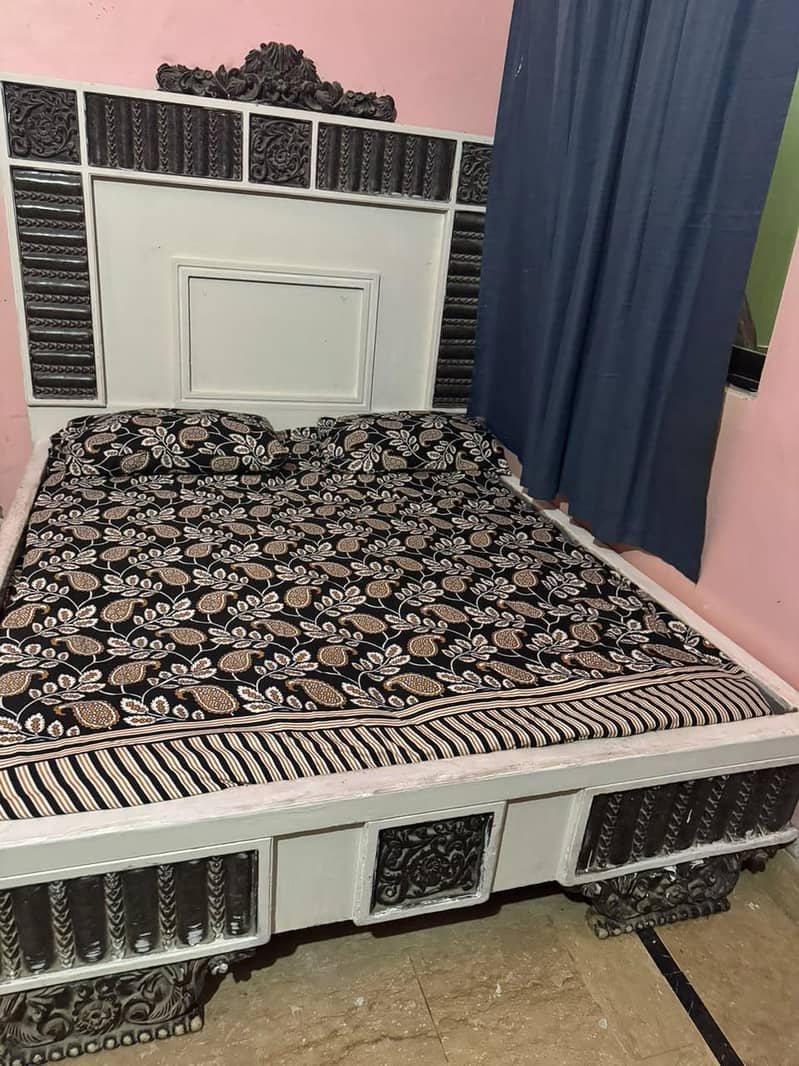 Bed without matres 0