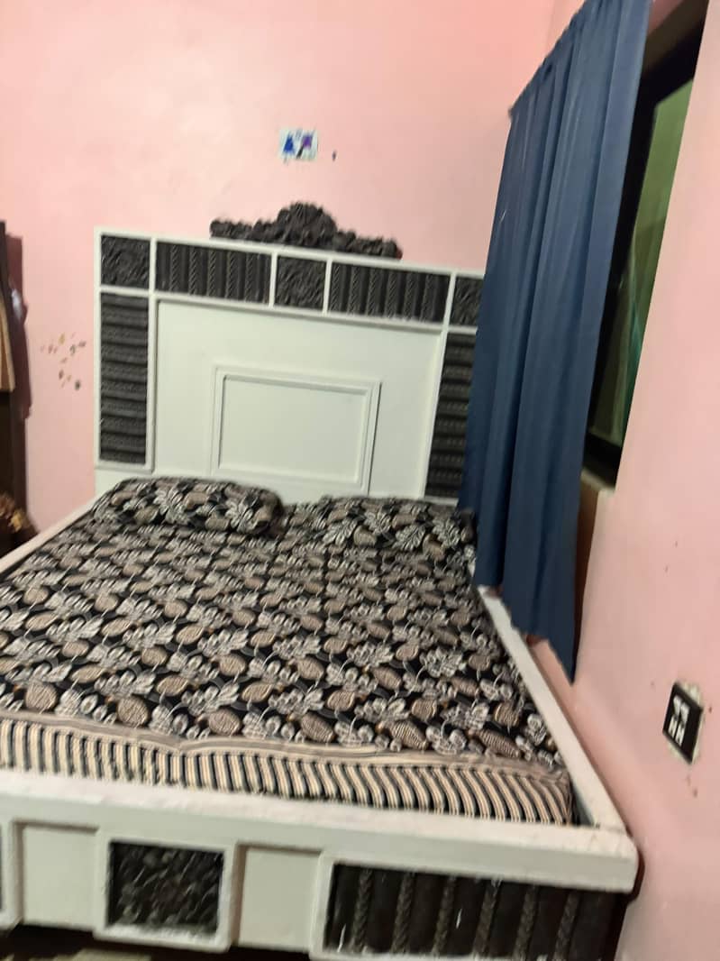 Bed without matres 4