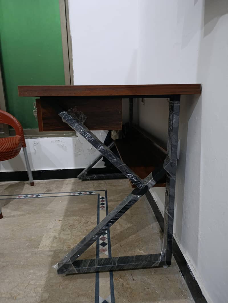 Study, gaming and Computer table 1