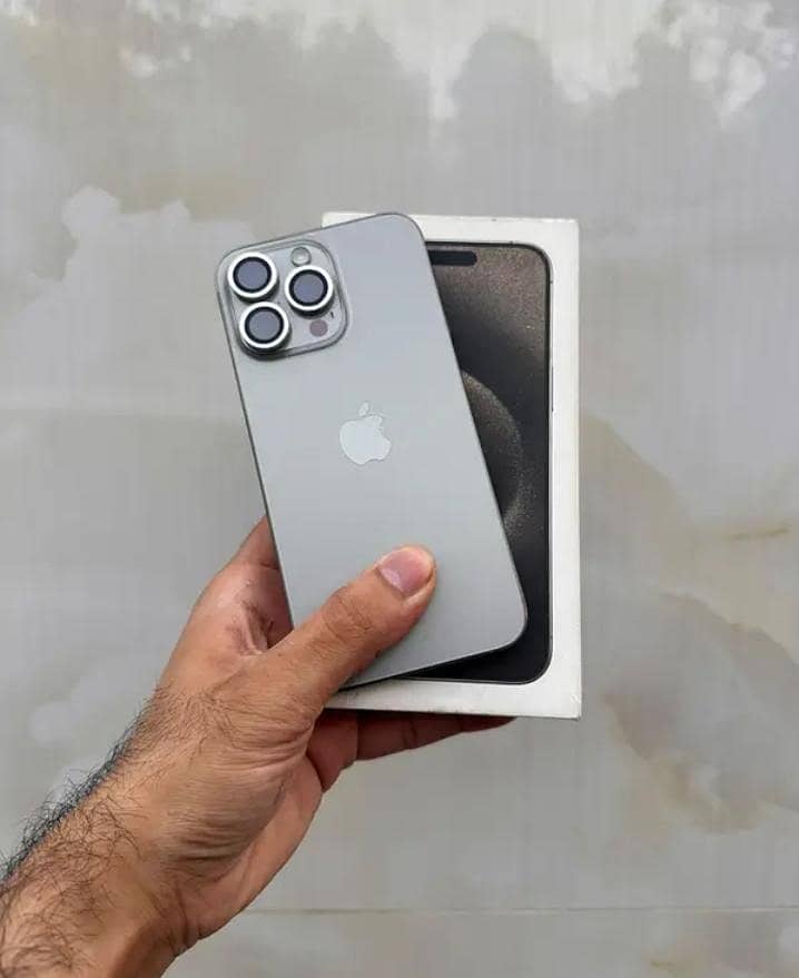 Apple iPhone 15 Pro Max 0