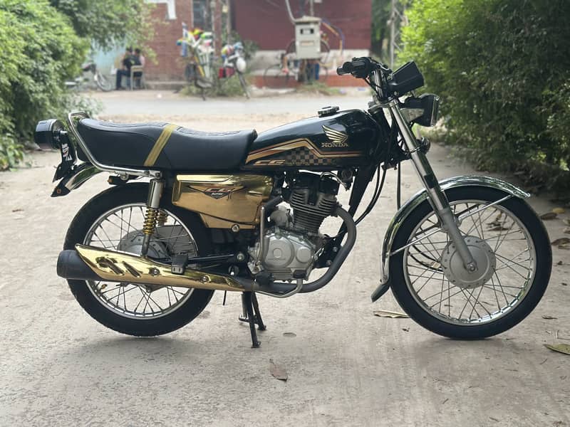 125 Gold Edition 1