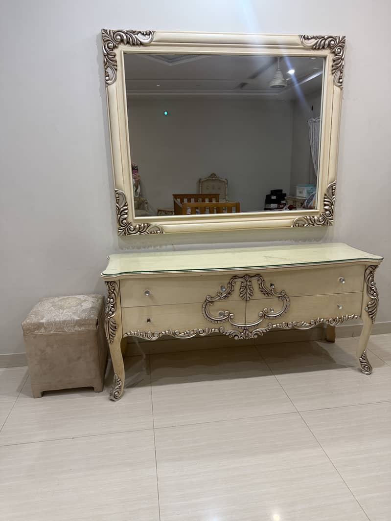 Solid wood royal bed 1