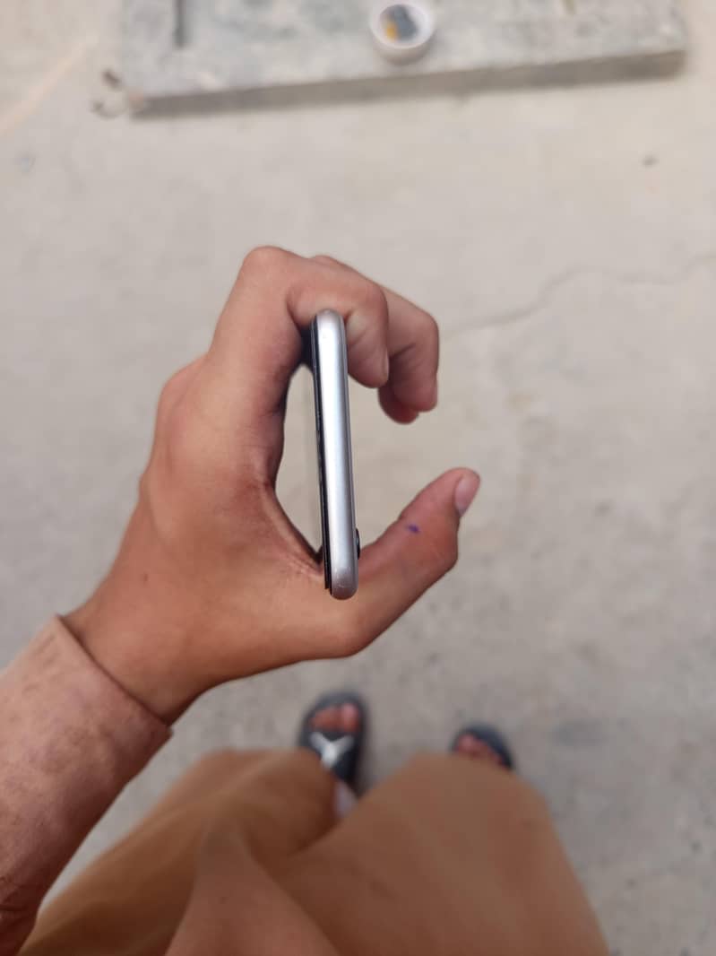 Apple iPhone 6S 2