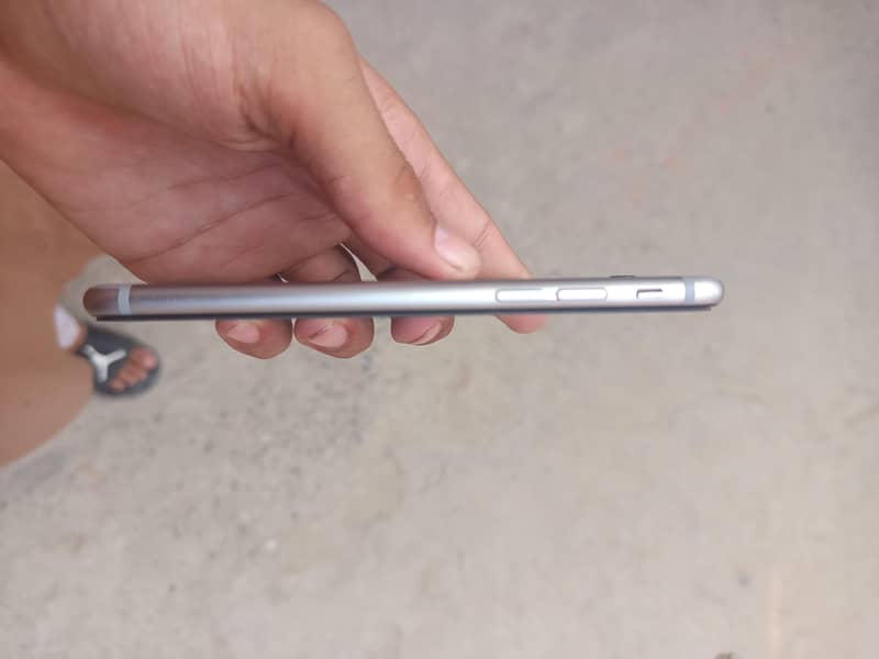 Apple iPhone 6S 6