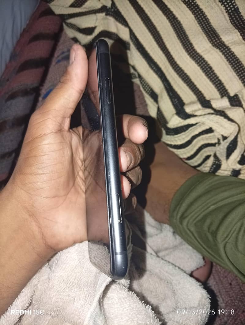 Apple iPhone 11 2