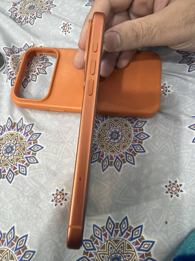 Apple iPhone 17 Pro Max 1