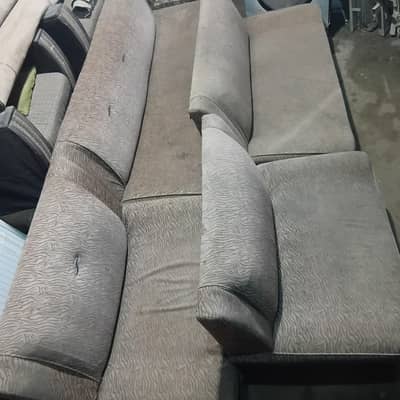 10/10condition is a sofaset