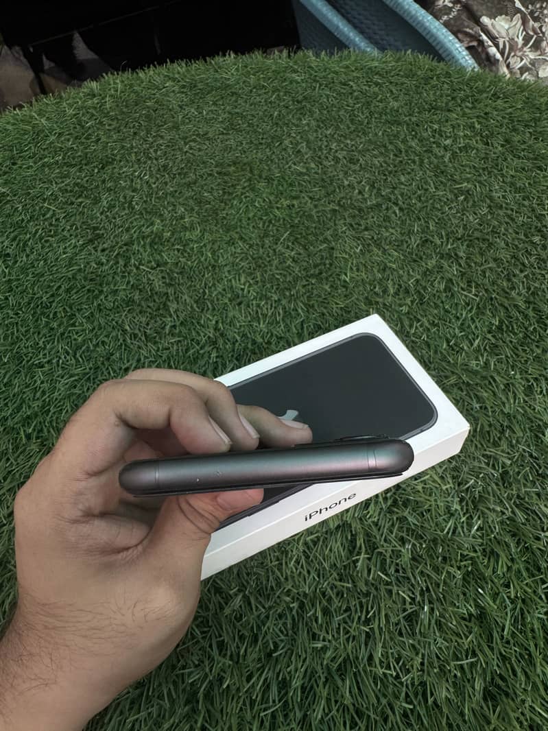 Apple iPhone 11 2