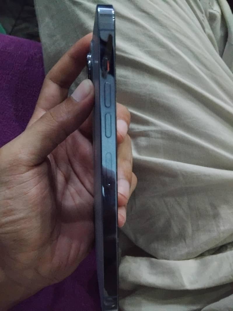 Apple iPhone 13 Pro Max 5