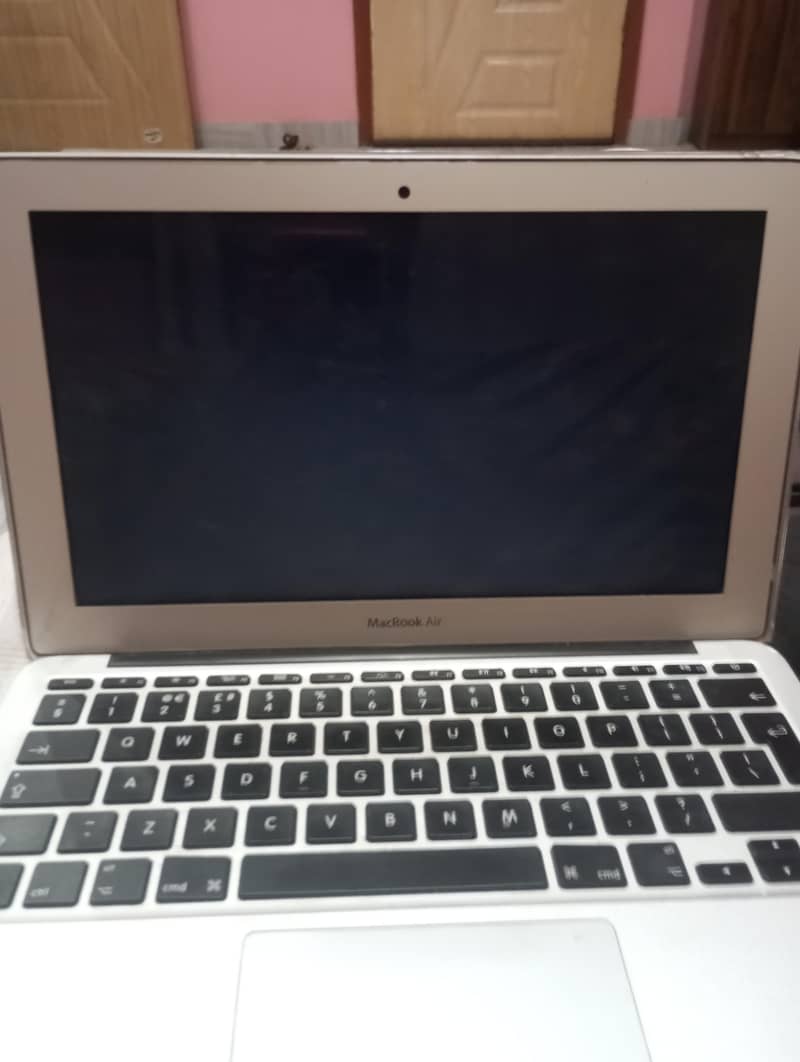 MACBOOK AIR 2