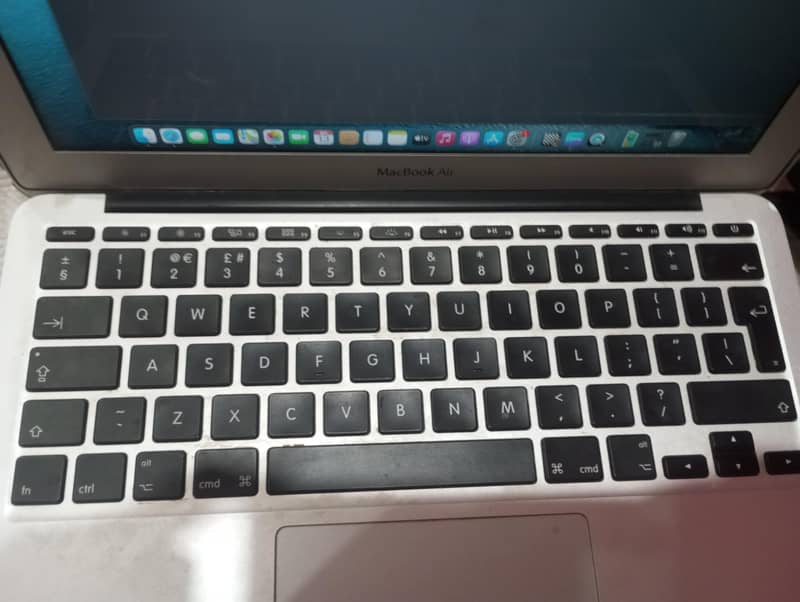 MACBOOK AIR 4