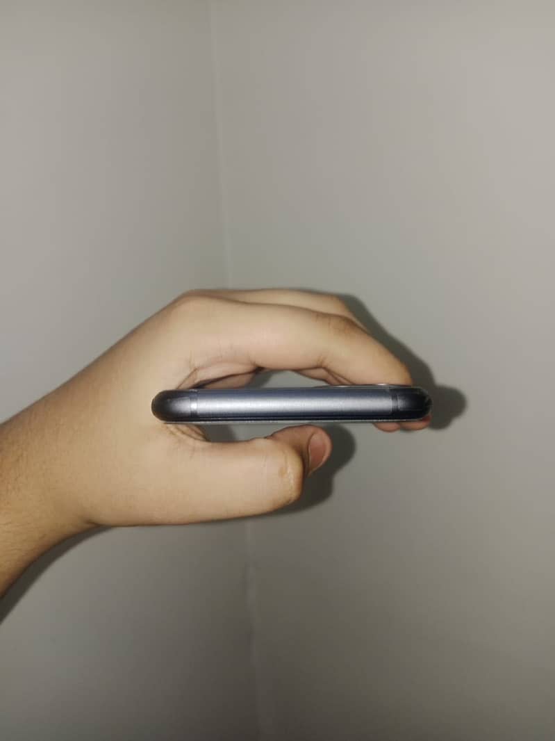 Apple iPhone 11 2