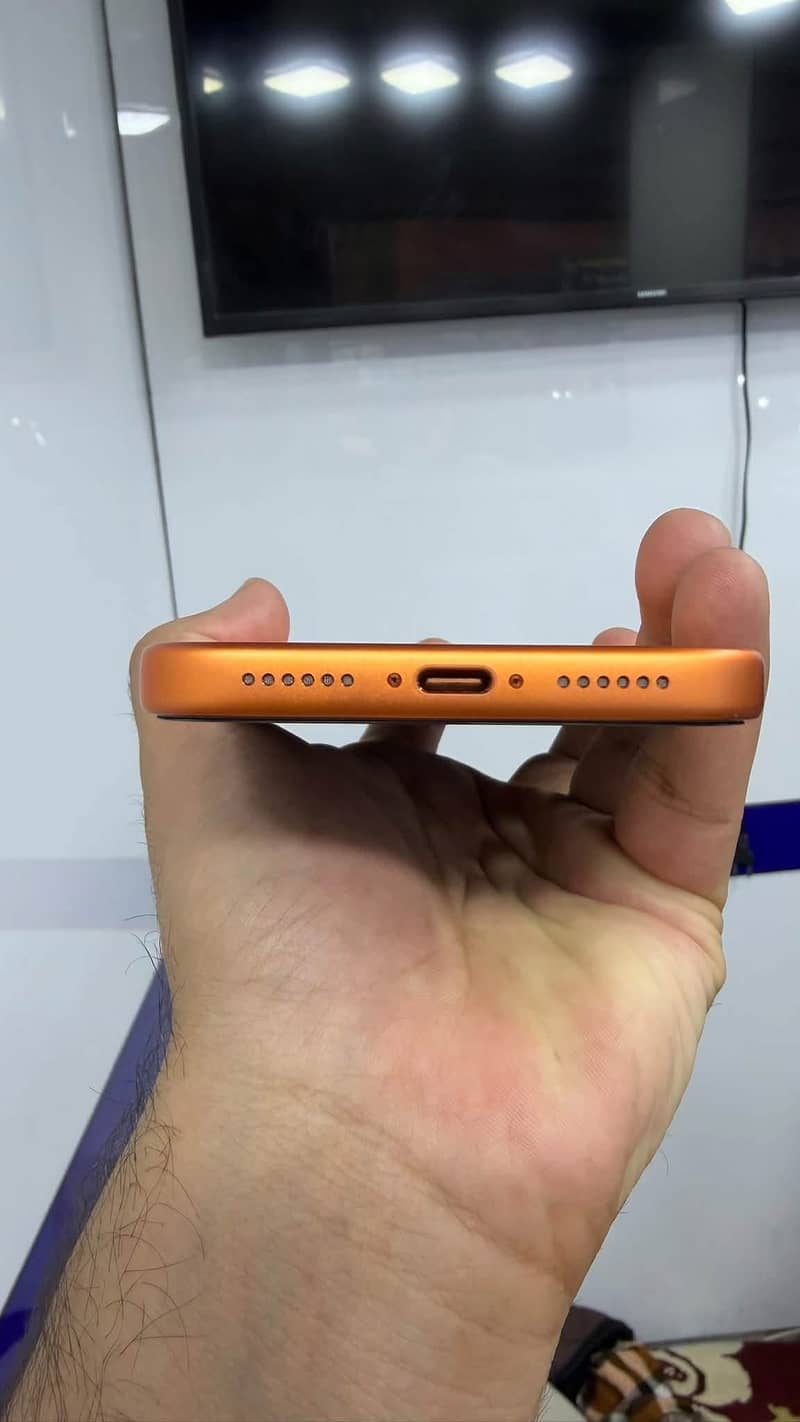 Apple iPhone 17 Pro Max 2
