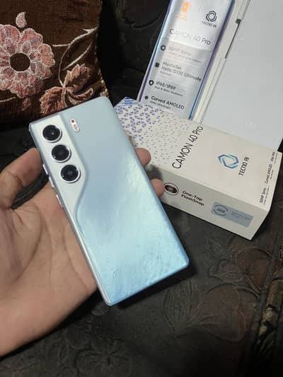 Tecno camon 40 pro