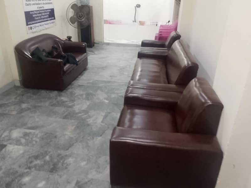 office sofa for sell 2