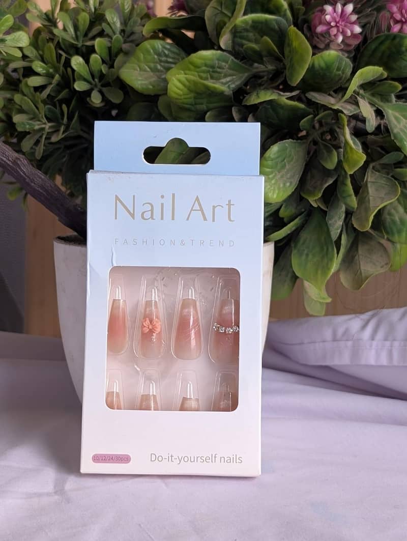 Pretty Artificial Nails 3