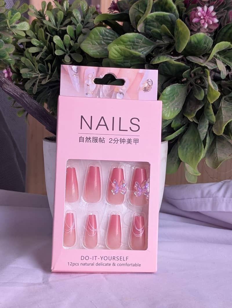 Pretty Artificial Nails 4