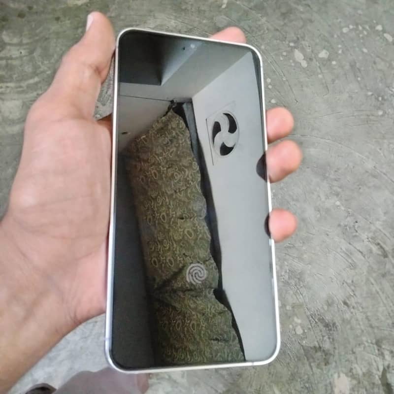 Samsung Mobile S23 Plus 3