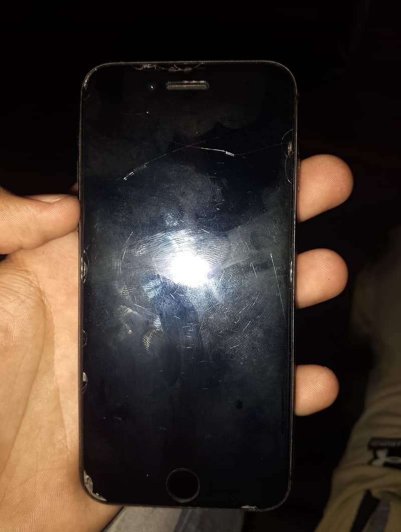 Apple iPhone 8 1