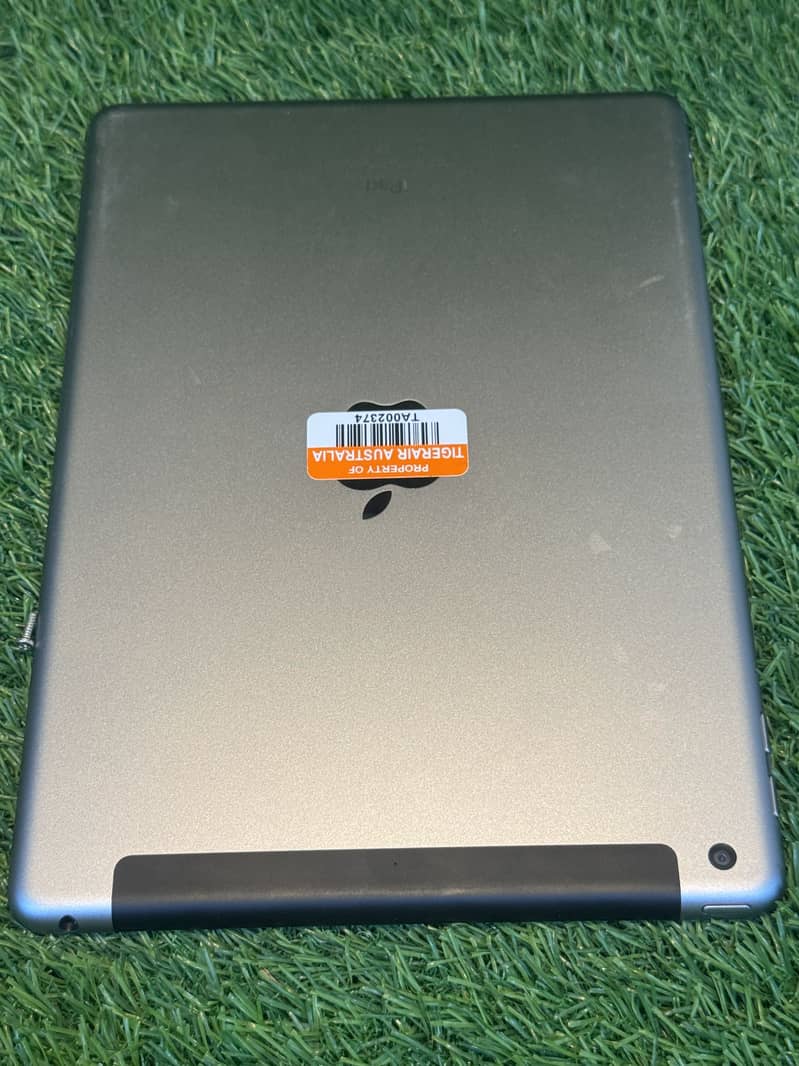 IPAD 7 6th Gen 6