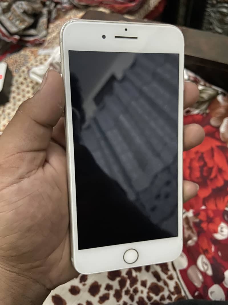 Apple iPhone 7 Plus 0