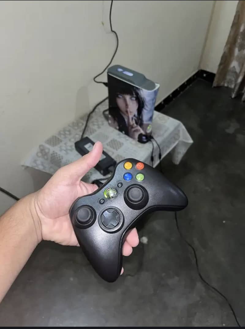 Xbox 360 with dual controller 1