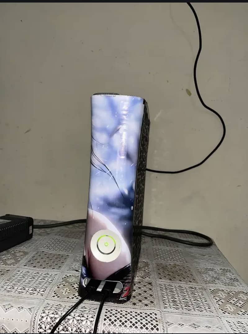 Xbox 360 with dual controller 3