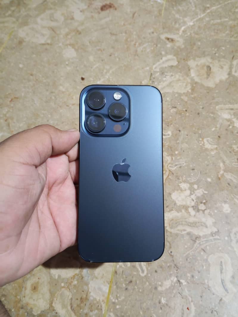 Apple iPhone 15 Pro 0